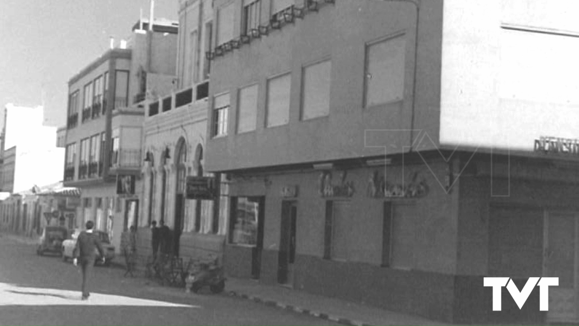 Con nombre propio - 26 - Pensión \